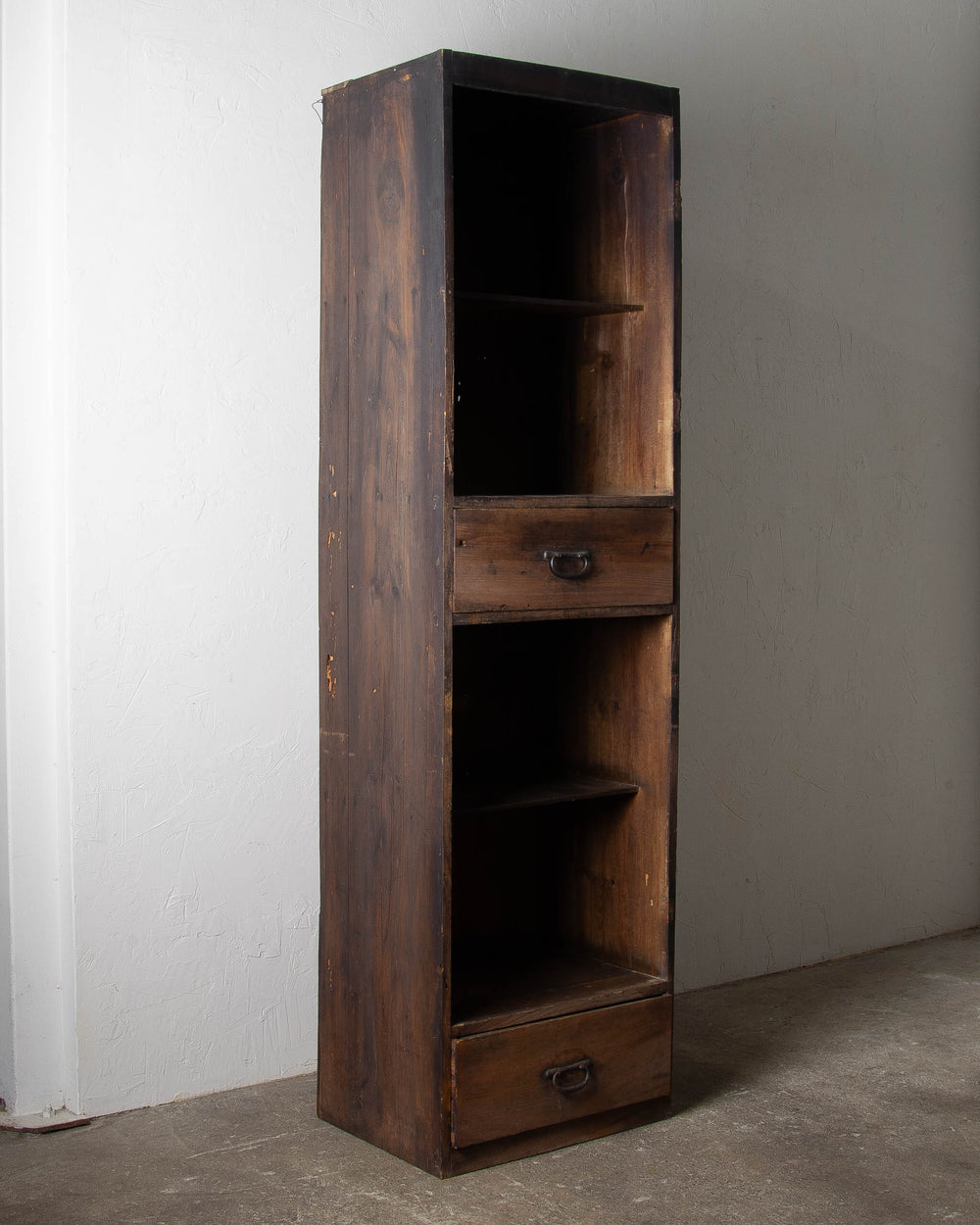 Old Narrow Shelf