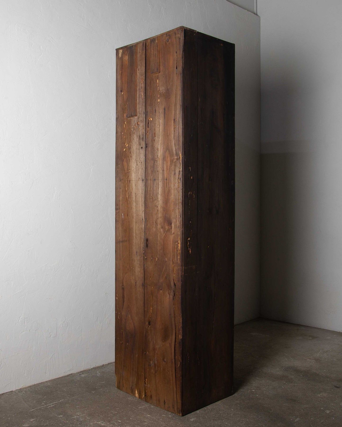 
                  
                    Old Narrow Shelf
                  
                